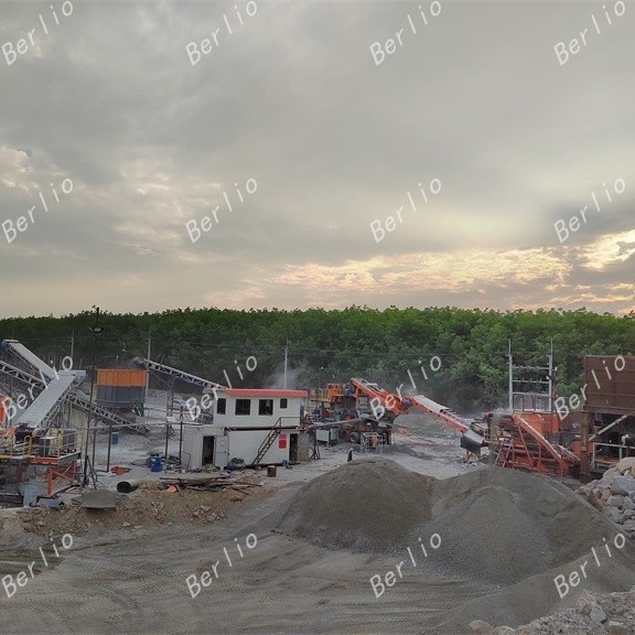 China Stone Crusher Manufacturer Mobile Stone Crusher Grinding Mill31
