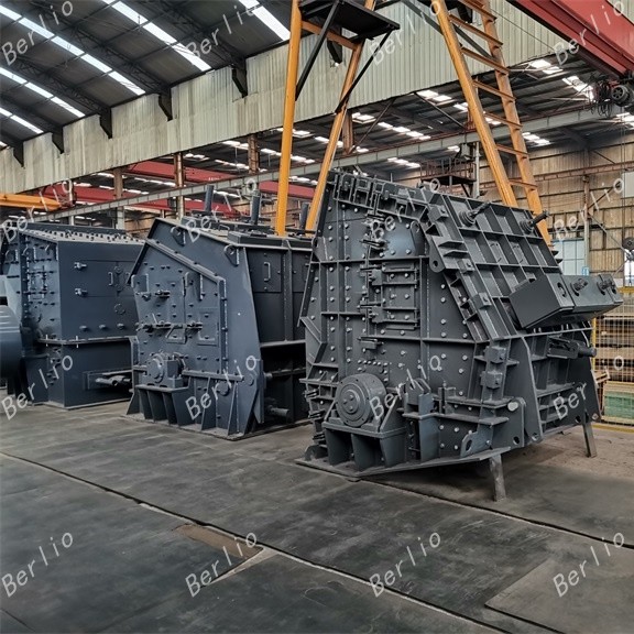 SBM machinery supply stone crusher crusher parts mobile29